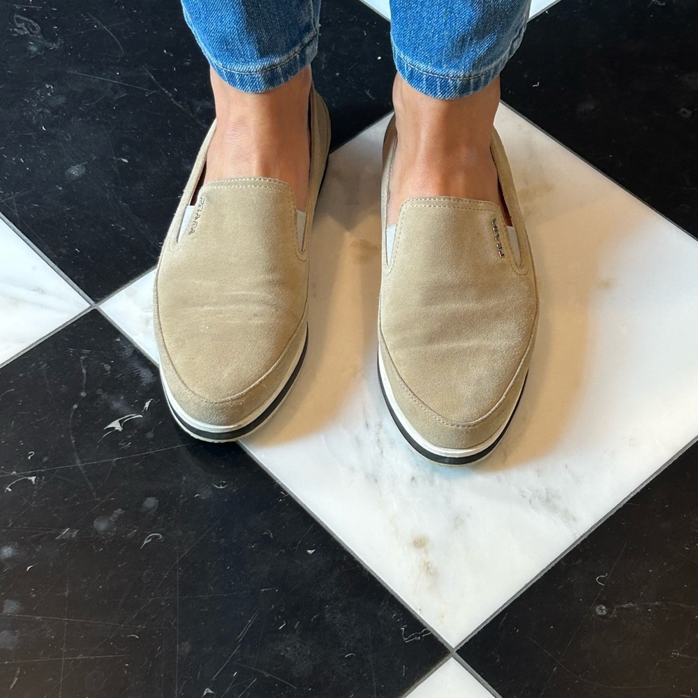 Prada flats - Picture 2 of 2